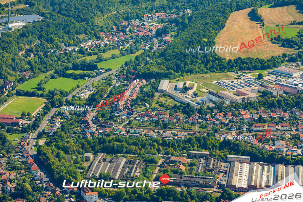 Luftbild der Stadt Meiningen - Die Luftaufnahme wurde 2025 vom UL-Flugzeug heraus erstellt ( keine Drohne ) - Hochauflösende Luftaufnahme - für professionelle Ausdrucke geeignet. Die Geschenkidee !Hier alle&nbsp;Infos zur Lizenzierung der LuftaufnahmeWir fliegen auch dieses Jahr wieder in Ihre Region um Luftbilder zu erstellen.- Luftbild anfragen