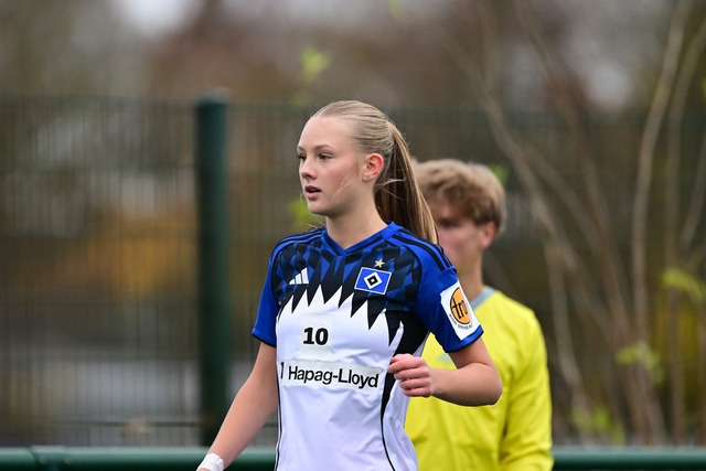 Fußball I Juniorinnen I Saison 2025-2026 I Regionalliga Nord I 7. Spieltag I Hamburger SV U17 - SpVg Aurich U17 I 01950 | Der Sportfotograf. - Realisiert mit Pictrs.com