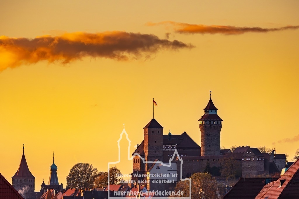 Nürnberger Kaiserburg im winterlichen Sonnenuntergang | Über 300 hochwertige Nürnberg-Fotos als Download – ideal für Websites, Präsentationen, Social Media, PR & mehr. Für private und redaktionelle Nutzung geeignet. - Realisiert mit Pictrs.com