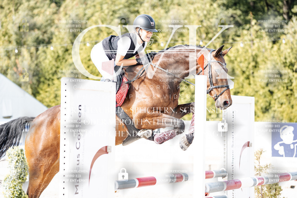 CK905837 | Turnierfotografie Pferdefotografie Trier Rheinland-Pfalz Pferdesport Reitsport Tierfotografie Sportfotografie Pferdevideo Pferdevideografie Equestrianvideography equestrianphotography  - Realisiert mit Pictrs.com