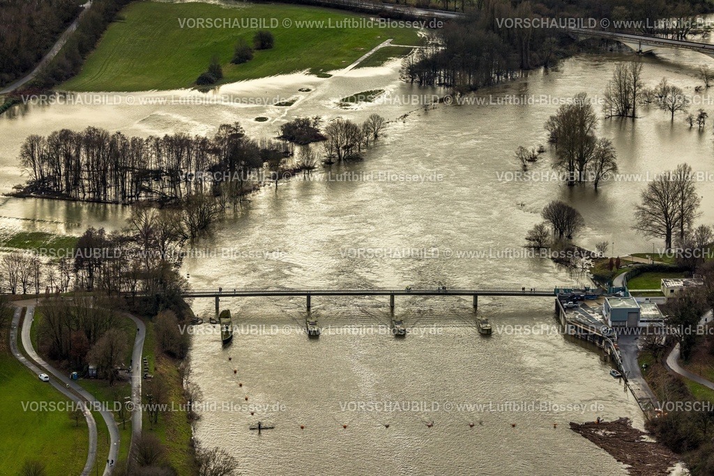 Witten231202083Ruhr-topaz | Luftbild, Ruhrhochwasser, Weihnachtshochwasser 2023, Fluss Ruhr und Kemnader See treten nach starken Regenfällen über die Ufer, Überschwemmungsgebiet am Kemnader Wehr und Ruhrbrücke Kemnade, Bäume und Felder im Wasser, Stiepel, Bochum, Ruhrgebiet, Nordrhein-Westfalen, Deutschland