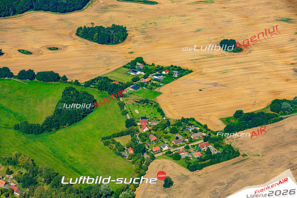 Luftbild Vs Google Maps  Zaschendorf  Kuhlen-Wendorf -Das Luftbild wurde 2025 vom UL-Flugzeug heraus erstellt ( keine Drohnenluftbilder ) - Hochauflösende Luftaufnahme -Nicht vergleichbar mit Google Maps oder Satelittenbilder- Die Geschenkidee !Mit Lizenz und Bildrechte bestellbar