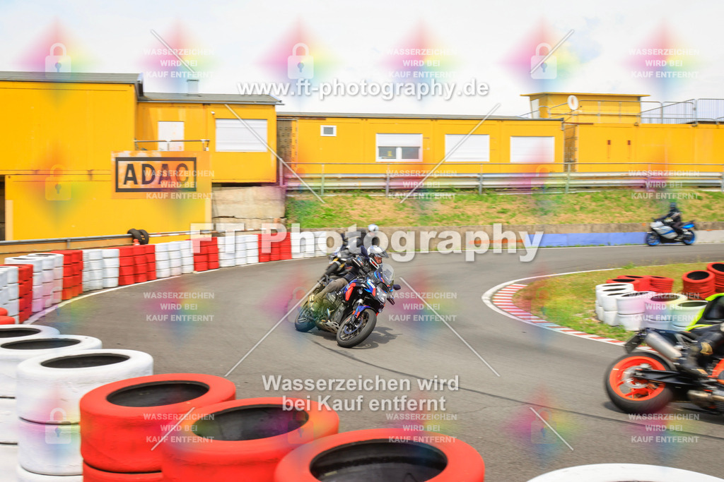 _DSK2837 | Hier findet Ihr Bilder von Touristenfahrten auf der Nürburgring Nordschleife oder von anderen Veranstaltungen die ich besucht habe. Viel Spass beim Durch Schauen 