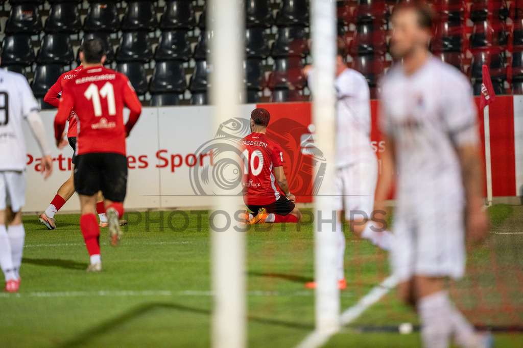 SG Sonnenhof Grossaspach vs. TSV Steinbach Haiger, Fussball, Regionalliga Suedwest, 25. Spieltag, 20.03.2026 | Kollektiver Torjubel nach dem Treffer zum 4:1 durch Mert Tasdelen (SG Sonnenhof Großaspach, #10),SG Sonnenhof Grossaspach vs. TSV Steinbach Haiger, Fussball, Regionalliga Suedwest, 25. Spieltag, 20.03.2026Foto: photosbyphips/Philip Ziegler