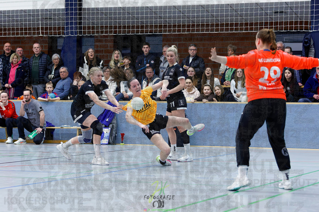 Handball Frauen Oberliga Mitte, HSG Eibelshausen/Ewersbach - HSG Lumdatal | Handball Frauen Oberliga Mitte, HSG Eibelshausen/Ewersbach - HSG Lumdatal am 21.02.2026 in Dietzhölztal-Steinbrücken (Sporthalle am Hammerweiher)Photo © 2026 - Jörg Heinrich - Realisiert mit Pictrs.com