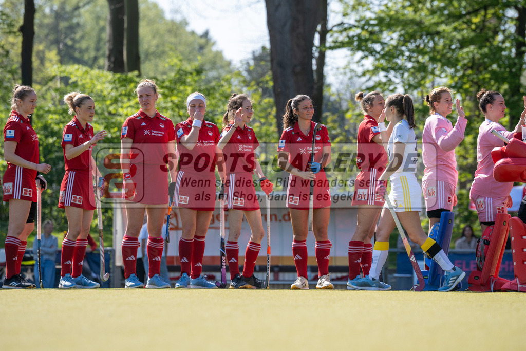 SFE_20250412_0017 | Köln, Deutschland, 12.04.2025:  Hockey 1. Bundesliga Damen Rot-Weiss Köln - Harvestehuder THC im KTHC Stadion Rot-Weiss Köln Tennis and Hockey Club am 12.04.2025 in Köln, Deutschland. (Foto von Stephan Fehrmann)Köln, Germany, 12.04.2025: Hockey 1. Bundesliga Damen Rot-Weiss Köln - Harvestehuder THC in KTHC Stadion Rot-Weiss Köln Tennis and Hockey Club at 12.04.2025 in Köln, Deutschland. (Foto from Stephan Fehrmann)