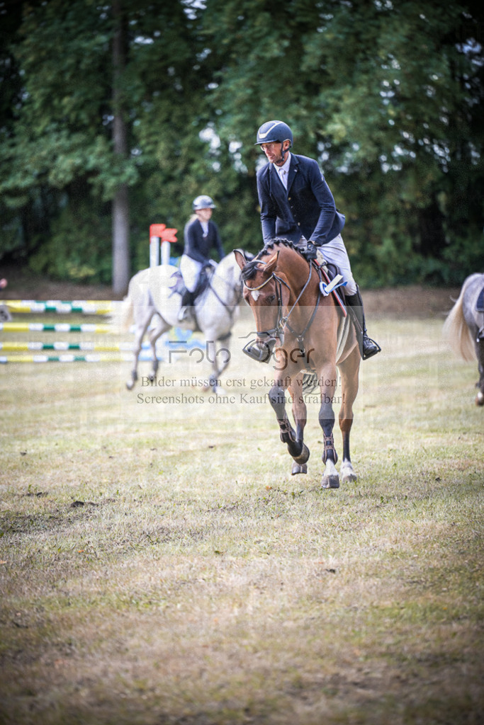 DOS_0077 | Entdecke hochwertige Reitturnierfotos von Foto Oger. Professionell, emotional und authentisch – jetzt Lieblingsmomente im Shop bestellen.Deutschlandweite Turnierfotografie. - Realisiert mit Pictrs.com