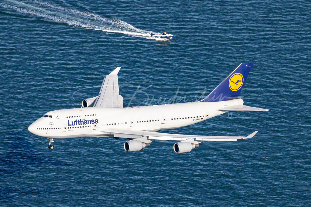 Lufthansa Boeing 747-400 on approach to Boston | Boston Logan Airport - Realisiert mit Pictrs.com
