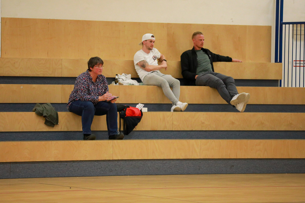 HcTvRhedeII_SvNeukirchen_150924_123 | Bildergalerie von Sport-Ereignissen aber auch von weiteren spannenden Dingen - nicht nur vom Niederrhein. In Anlehnung an den bekannten Spruch von Hanns Dieter Hüsch heißt das Motto: "Niederrhein ist überall".  - Realisiert mit Pictrs.com