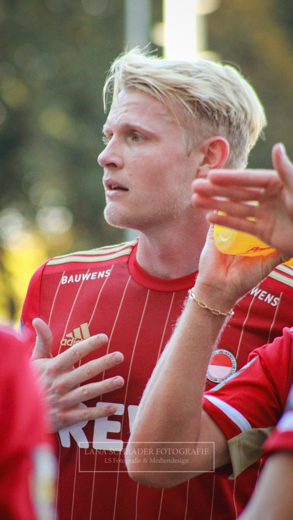 Rot - Weiß Köln - Havesterhuder THC 09.10.22-72 | lanaschraderfotografie - Realisiert mit Pictrs.com