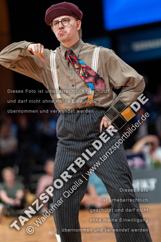 20230812-15418 | Hier finden Sie Tanz Bilder vom Latein und Standard Formationen tanzen. Sportbilder vom Tanzsport. Schöne Fotos und von Weltmeisterschaft, Europameisterschaft, Bundesliga, Regionalliga, Oberliga und Landesliga sowie von GOC Stuttgart, DanceComp, WM Bremen