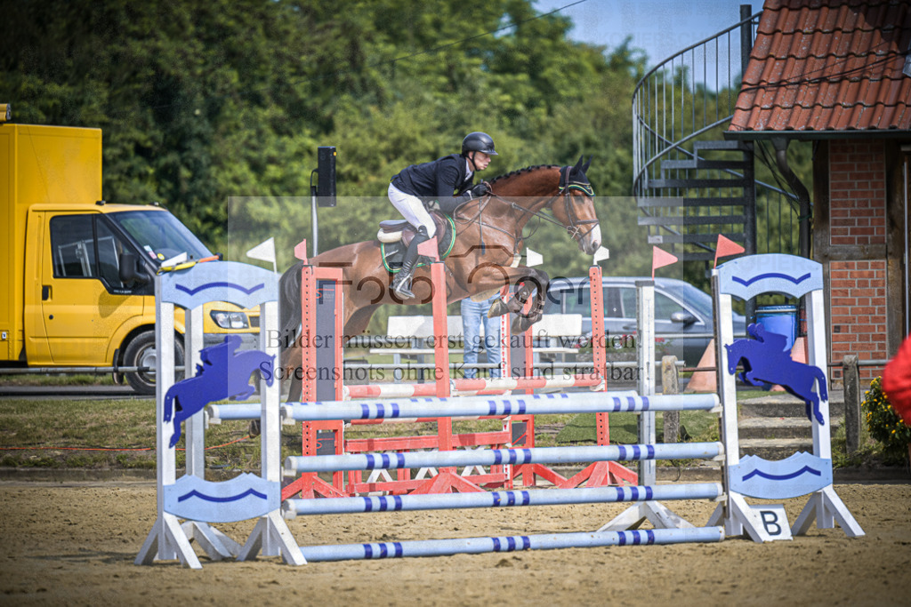 DOS_5942 | Entdecke hochwertige Reitturnierfotos von Foto Oger. Professionell, emotional und authentisch – jetzt Lieblingsmomente im Shop bestellen.Deutschlandweite Turnierfotografie. - Realisiert mit Pictrs.com