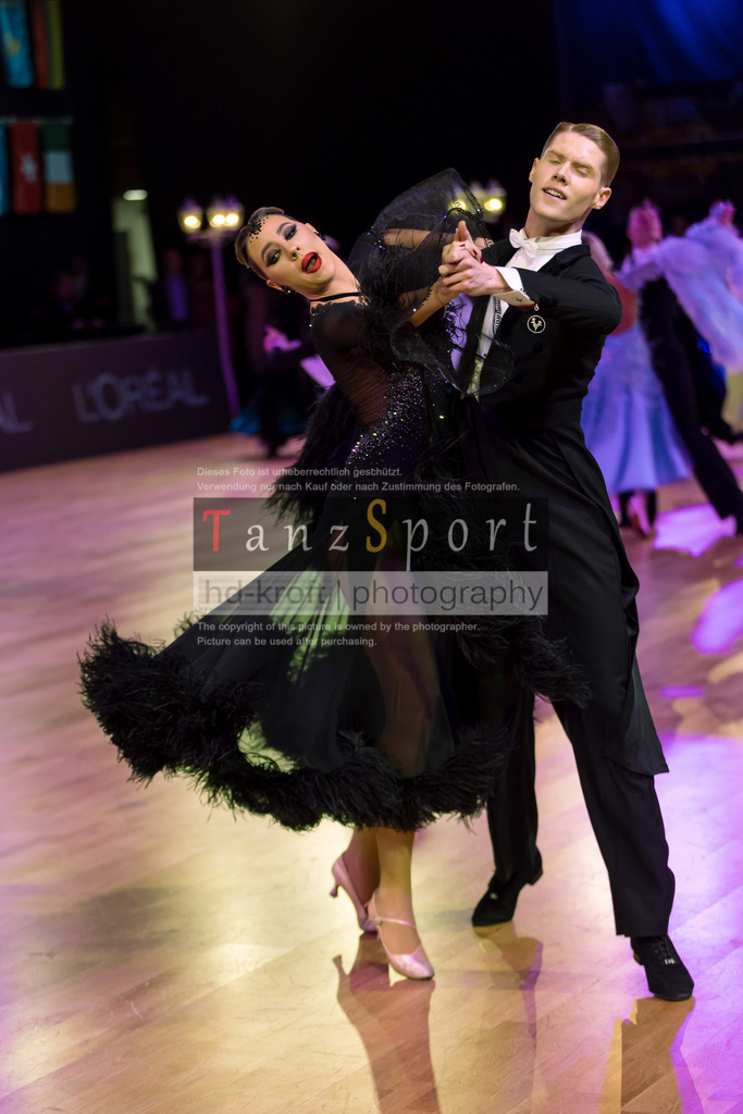 20241215_WDSF_Int_Open_Std-Riga-9311 | Tanzsportbilder, Standardtanz, Lateintanz, WDSF, DTV, LTVB, dancecomp, goc, hessen tanzt, blaues band der spree, walzer, tango, wiener walzer, slowfox, quickstepp, samba, rumba, cha-cha-cha, paso doble. jive, hd-kroft photography, turniertanzsport