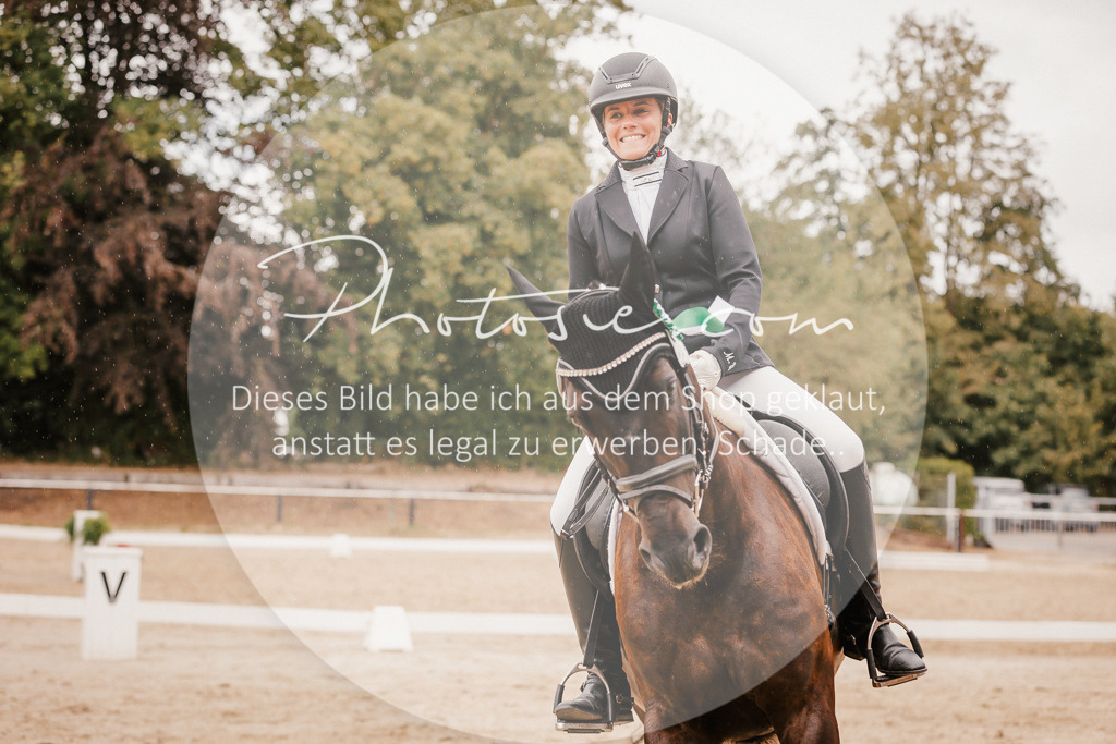3I6A6450 | Stimmungsvolle Portraits und Reitsportfotografie im Ruhrgebiet und im Münsterland.

Pferdefotografie, Hundefotografie, Tierfotografie, Reportagen, Portraits von Tier und Mensch, Turnierfotografie in Bochum, Recklinghausen, Marl, Haltern am See, Dülmen.. - Realisiert mit Pictrs.com