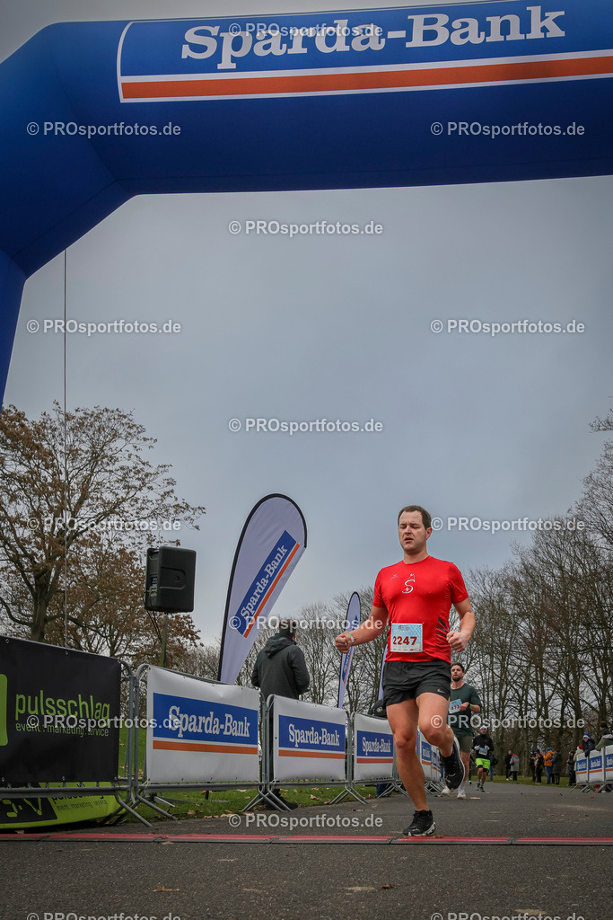 6. Bonner Nikolauslauf; Bonn, 14.12.2025 | Impressionen vom 6. Bonner Nikolauslauf am 14.12.2025 in Bonn (Nordrhein-Westfalen). 
