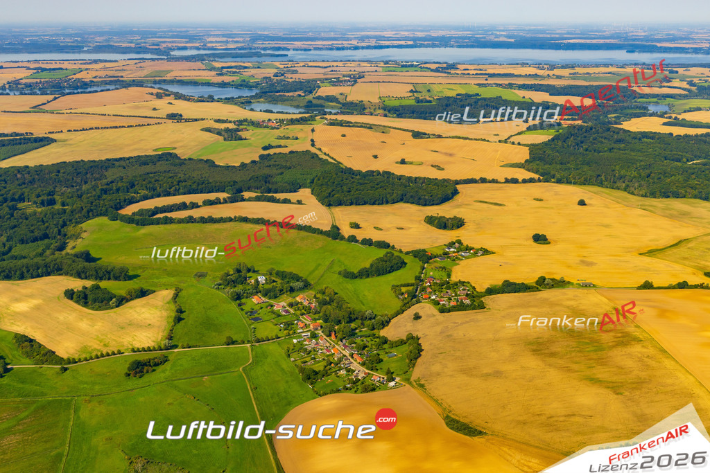 Schöne Luftaufnahme als Geschenk in Zaschendorf Kuhlen-Wendorf - Die Luftbildaufnahme wurde 2025 vom UL-Flugzeug heraus erstellt ( keine Drohne ) - Hochauflösende Luftaufnahme -Nicht vergleichbar mit Google Maps oder Satelittenbilder- Die Geschenkidee !Mit Lizenz und Bildrechte bestellbar