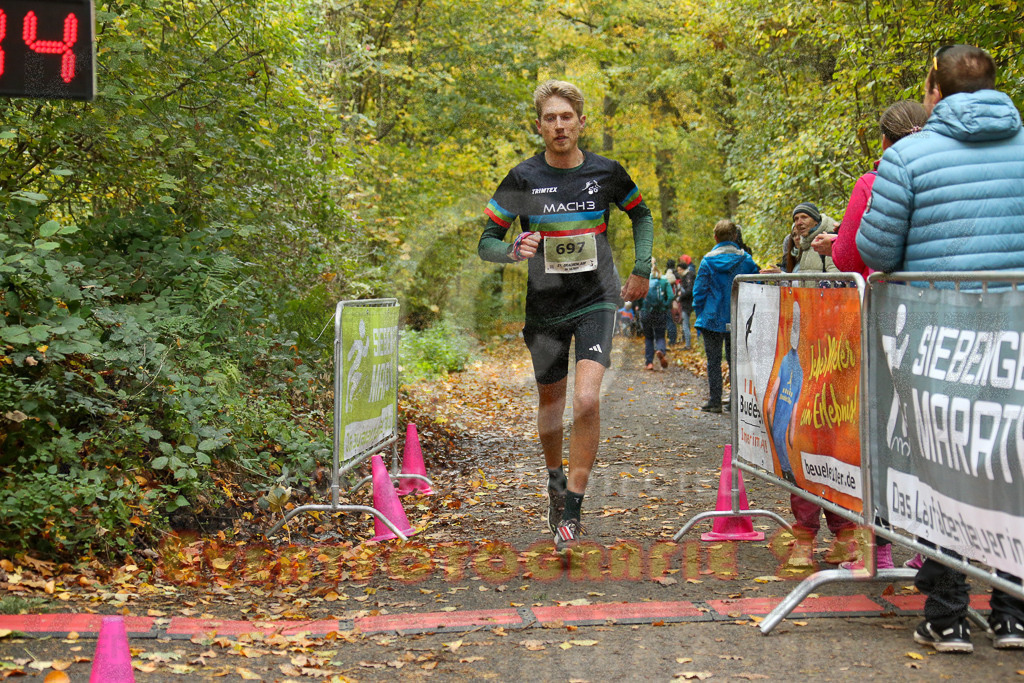 251026_1208_EX1_9901 | Sportfotografie im Rhein-Sieg Kreis, Köln, Bonn, NRW, Rheinland Pfalz, Hessen, etc. Unser Tätigkeitsfeld umfasst den Laufsport vom Volkslauf über den Marathon, Duathlon, Triathon bis zum Ultralauf wie Kölnpfad Ultra oder Schindertrail.