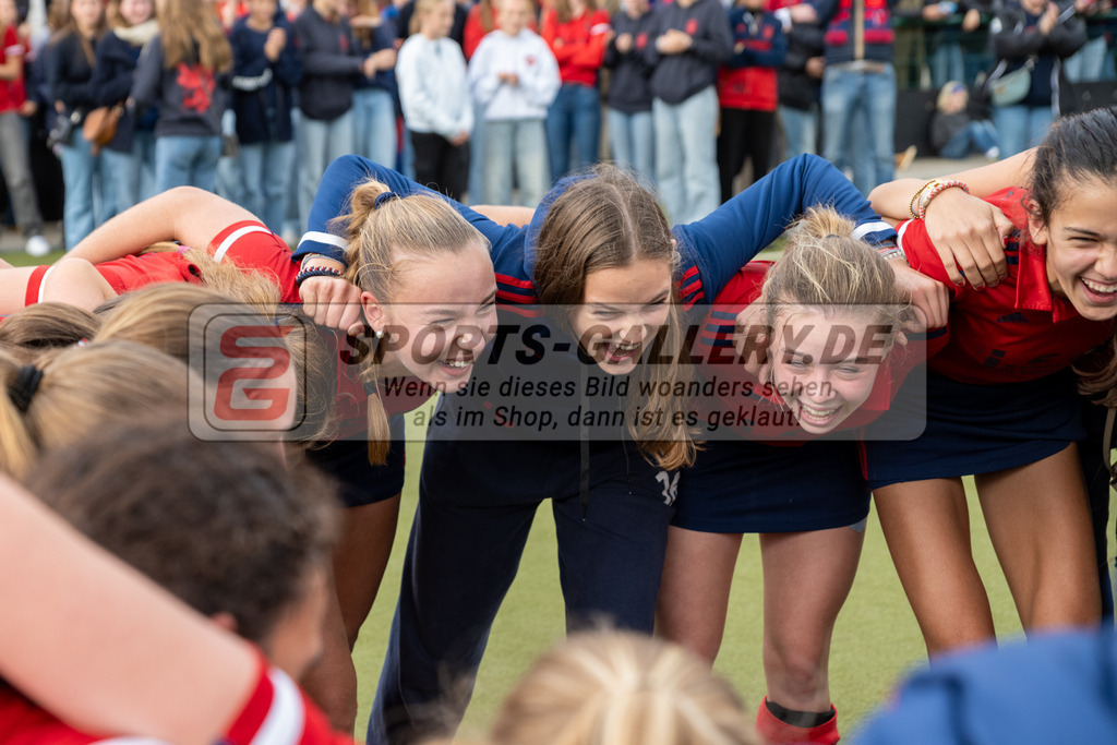 SFE_20231022_0206 | Deutsche Meisterschaft Weibliche U16 Finale Uhlenhorst Mülheim - Düsseldorfer HC am 22.10.2023 in Köln (Düsseldorfer Hockeyclub 1905 e.V.), Photo: Stephan Fehrmann 2023 (Sports-Gallery)