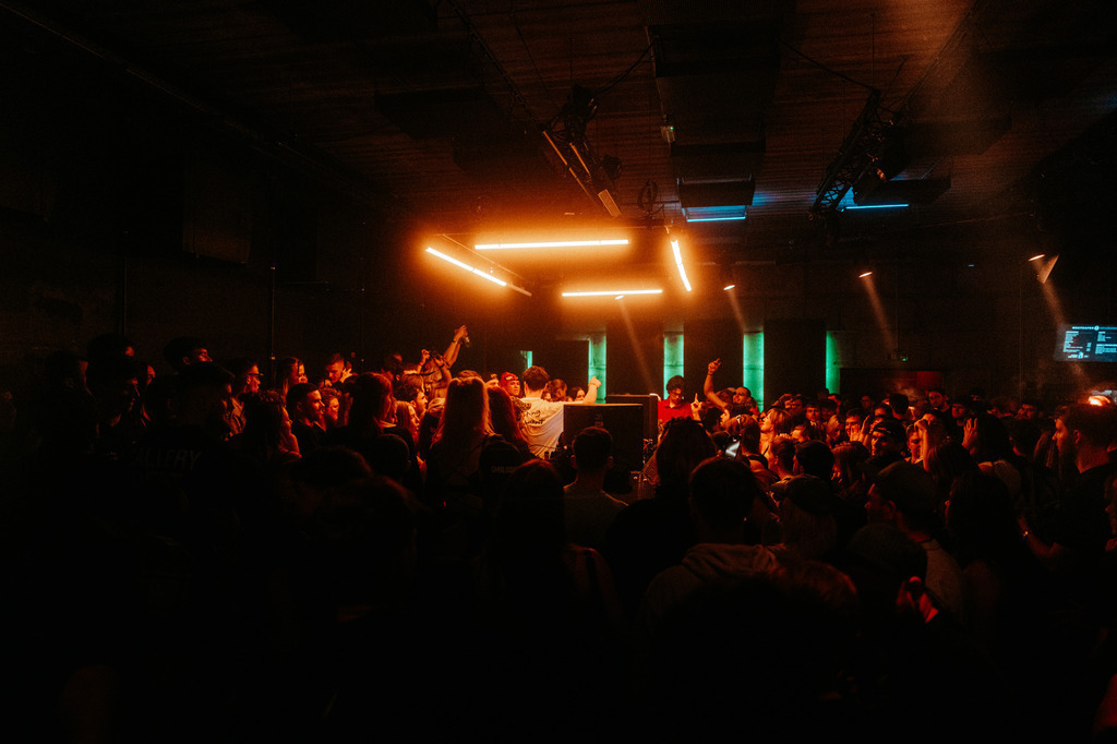 DO01030229 | thismomentpictures - Realisiert mit Pictrs.com