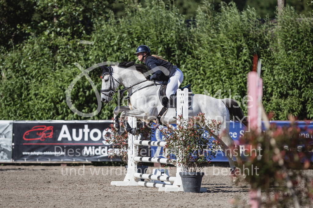 230610_Mühlen_StilA1-507 | Deine schönsten Turniermomente als professionelle Fotos! Entdecke hochwertige Pferdesport-Fotografie im Online-Shop. Jetzt Fotos finden & bestellen!