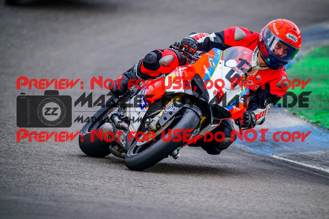 MaZZes_FotoMatrix_240614_6007705_4052 | GELB