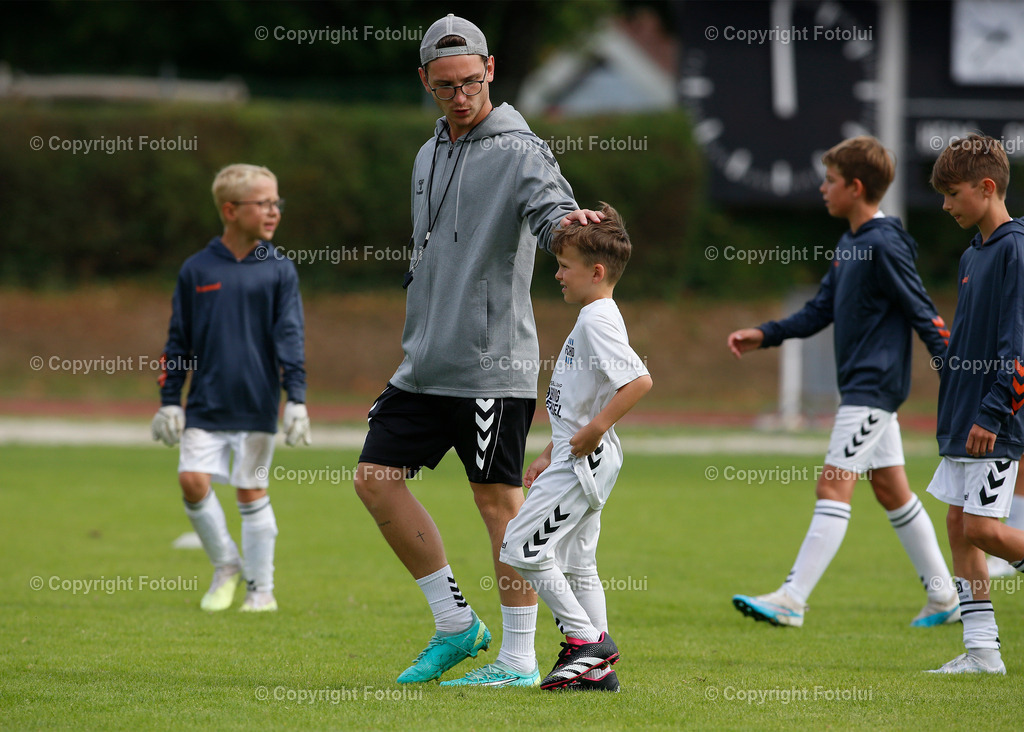 FUSBALLCAMPHERWIGDRECHSEL_50 | bilder, linz, photo, foto, fussball, sport, fotolui, bundesliga