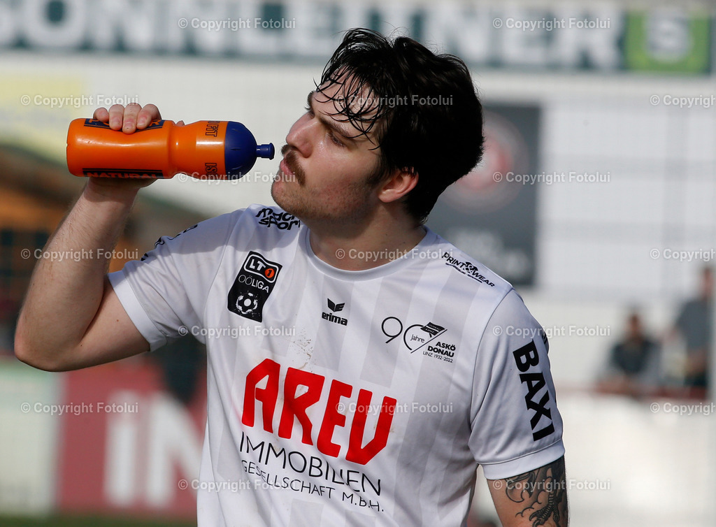 A_LUI_301022_27 | SPORT FUSSBALL LANDESLIGA OST ST.MAGDALENA-DONAU LINZ 30.OKT.2022 IM BILD: FABIAN UNTERRAINER (DONAU) FOTO:FOTOLUI