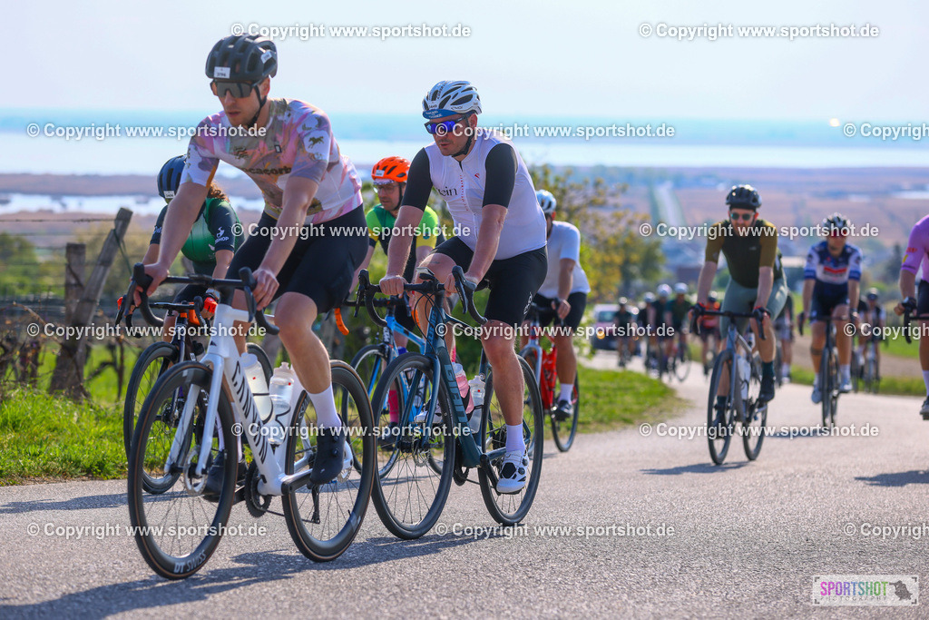 TRA_0632 | Neusiedlersee Radmarathon 2026@sportshot_your_pictrs #yourpictures#roadtowm2029 #nrm #neusiedlerseeradmarathon #neusiedlersee #neusiedlerseetourismus #burgenland #mörbisch #nrm26 #burgenlandtourismus #voglundco #poweredbyburgenlandtourismus #radsport #rad #marathon #ucigranfondo #visitburgenland #ucigranfondoworldseries