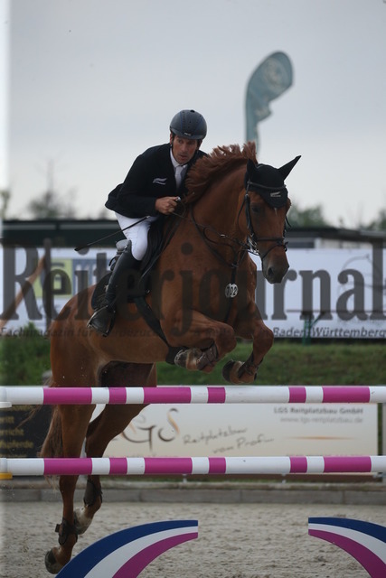 Durmersheim_2022_Prfg.Nr.04_Zwei-Phasen-Springen_Kl.S_Markus Kölz_Lagano 13 (4) | Alle Fotos der Reiterjournal Fotografin Doris Matthaes im Reiterjournal Online-Fotoshop. - Realisiert mit Pictrs.com