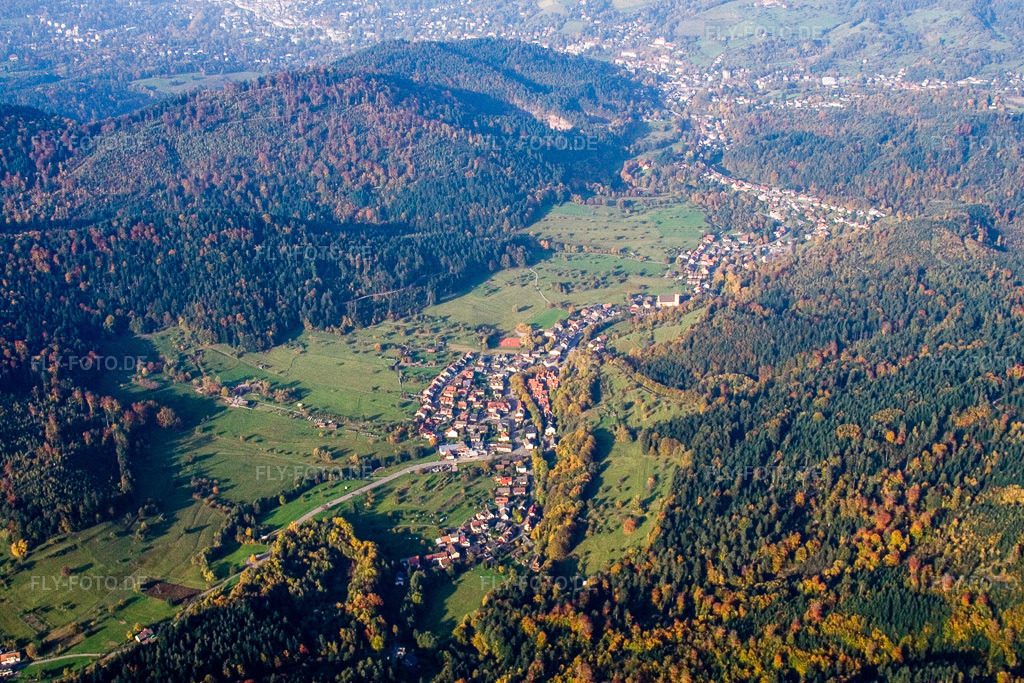 Luftbild: Dorfansicht im Ortsteil Lichtental in Baden-Baden im Bundesland Baden-Württemberg in Deutschland. Foto: IMG_13985.jpg vom 11.10.2008 durch Werner Riehm/FLY-FOTO.de