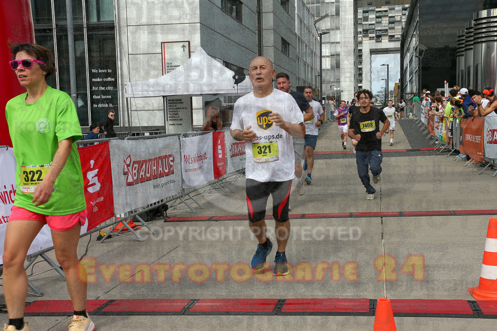 250920_1326_EX1_4535 | Sportfotografie im Rhein-Sieg Kreis, Köln, Bonn, NRW, Rheinland Pfalz, Hessen, etc. Unser Tätigkeitsfeld umfasst den Laufsport vom Volkslauf über den Marathon, Duathlon, Triathon bis zum Ultralauf wie Kölnpfad Ultra oder Schindertrail.