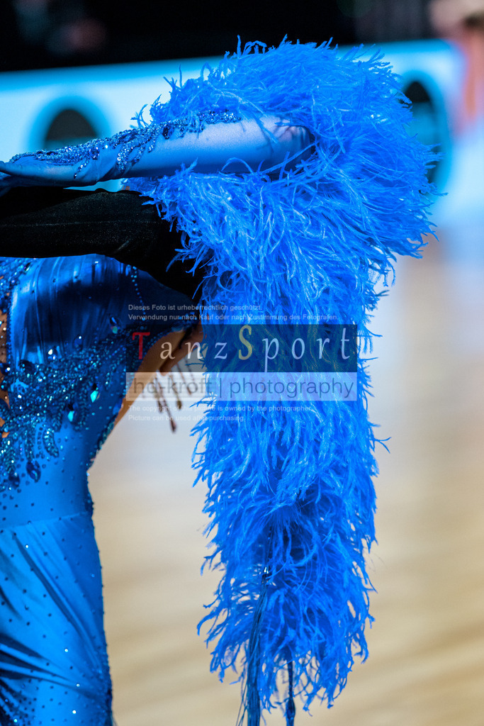 20251212_WDSF_World_Ch_Cup_RS-Std_1139-2 | Tanzsportbilder, Standardtanz, Lateintanz, WDSF, DTV, LTVB, dancecomp, goc, hessen tanzt, blaues band der spree, walzer, tango, wiener walzer, slowfox, quickstepp, samba, rumba, cha-cha-cha, paso doble. jive, hd-kroft photography, turniertanzsport