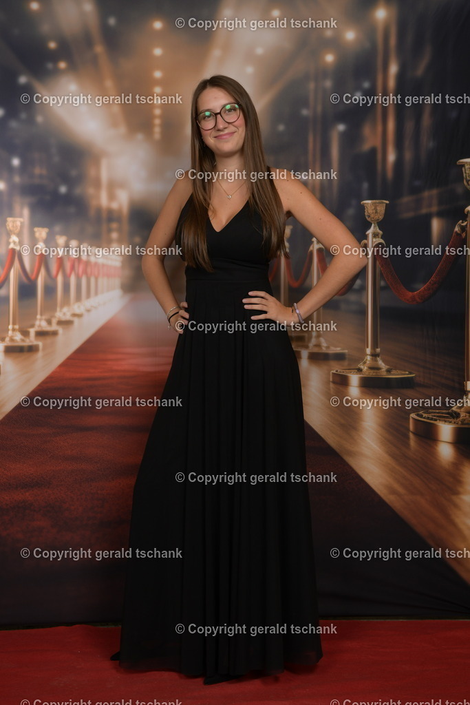 MT1_4645 | Wählen Sie hier bitte Ihr bestes Foto aus, mit diesem Bild wird Ihr Set produziert. Sollten Sie kein Bild wählen oder mehrere suchen wir das Beste aus!