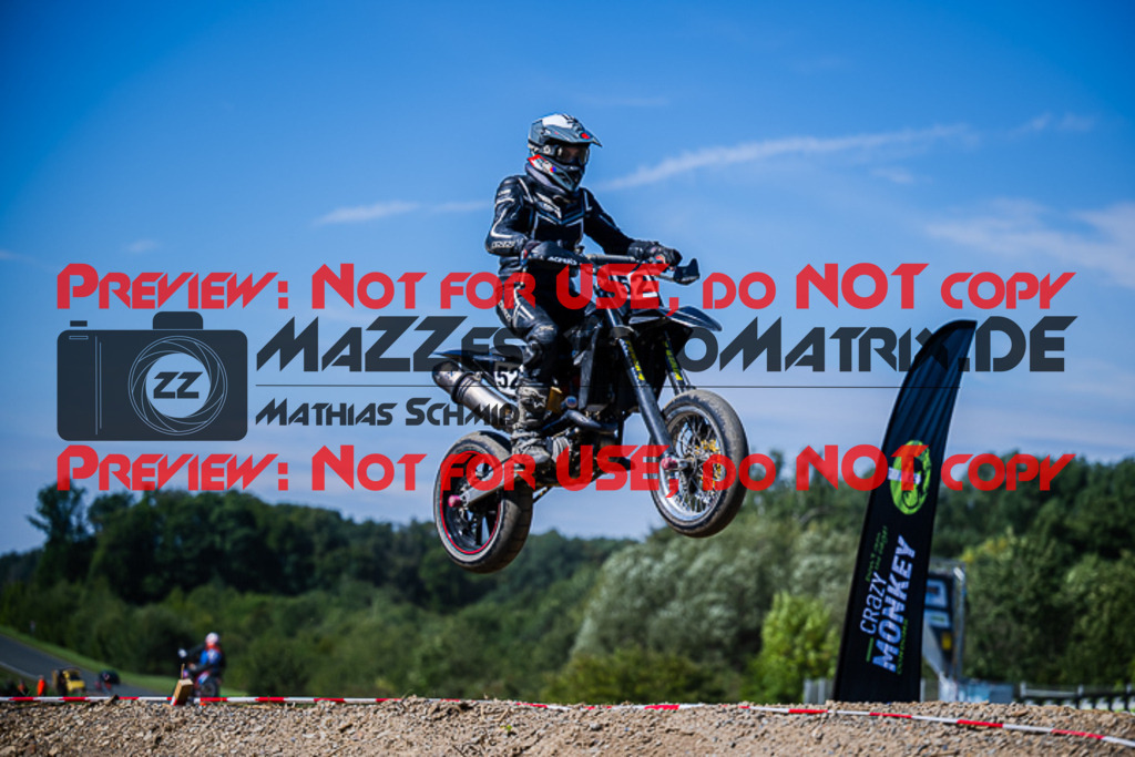 MaZZes_FotoMatrix_220903_0744 | UE40