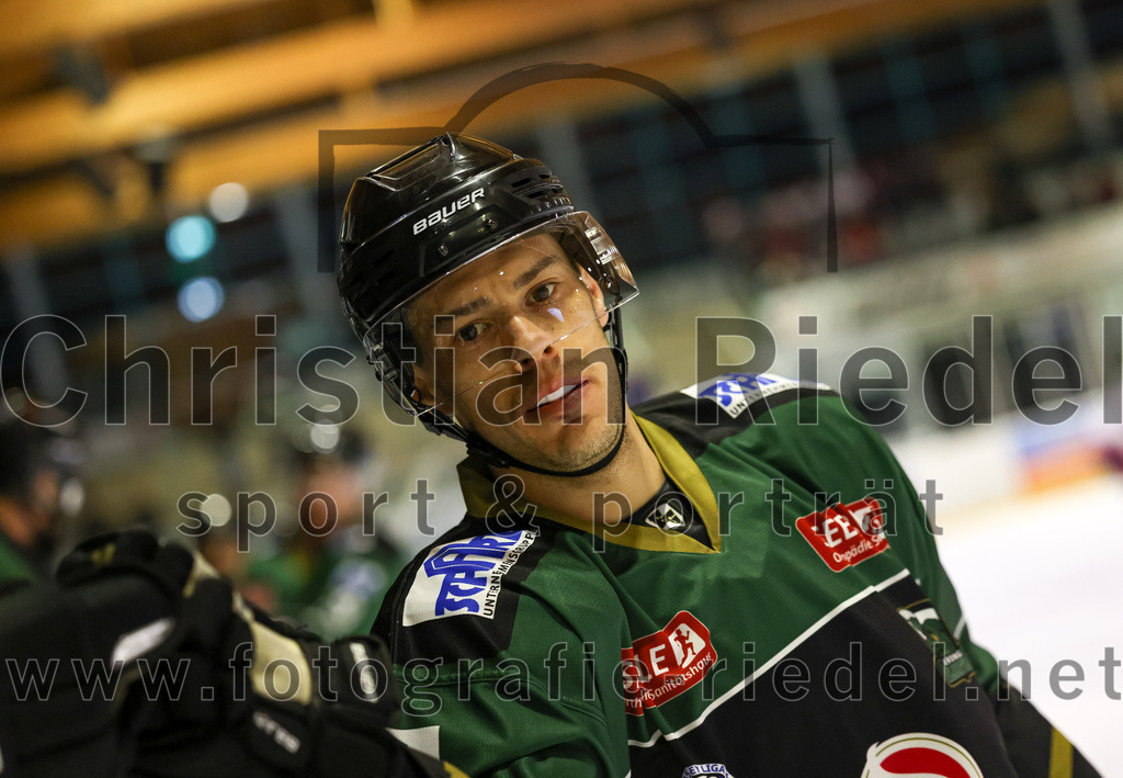 2023-02-19_031_TSV_Erding_gegen_VfE_Ulm-Neu-Ulm | Erding, Deutschland, 19.02.2023:
Eishockey, Bayernliga Meisterrunde Gruppe B 2022 / 2023, 5. Spieltag, TSV Erding gegen VfE Ulm/Neu-Ulm, Endergebnis: 

Mark Waldhausen (Erding Gladiators, #27)

Foto: Christian Riedel / fotografie-riedel.net