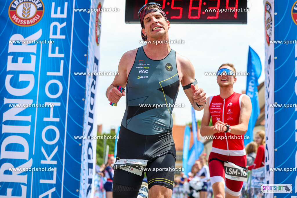 995A2107 | Stadttriathlon Erding 2025. #yourpictrs #sportshot_your_pictrs @Sportshotphotography #stadttriathlonerding Copyright: www.sportshot.de