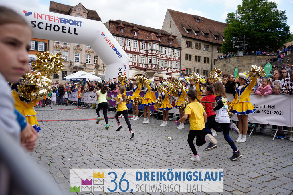 AOK Junior Cup 400m | 3Königslauf 2022 AOK Junior Cup 400m - Realisiert mit Pictrs.com