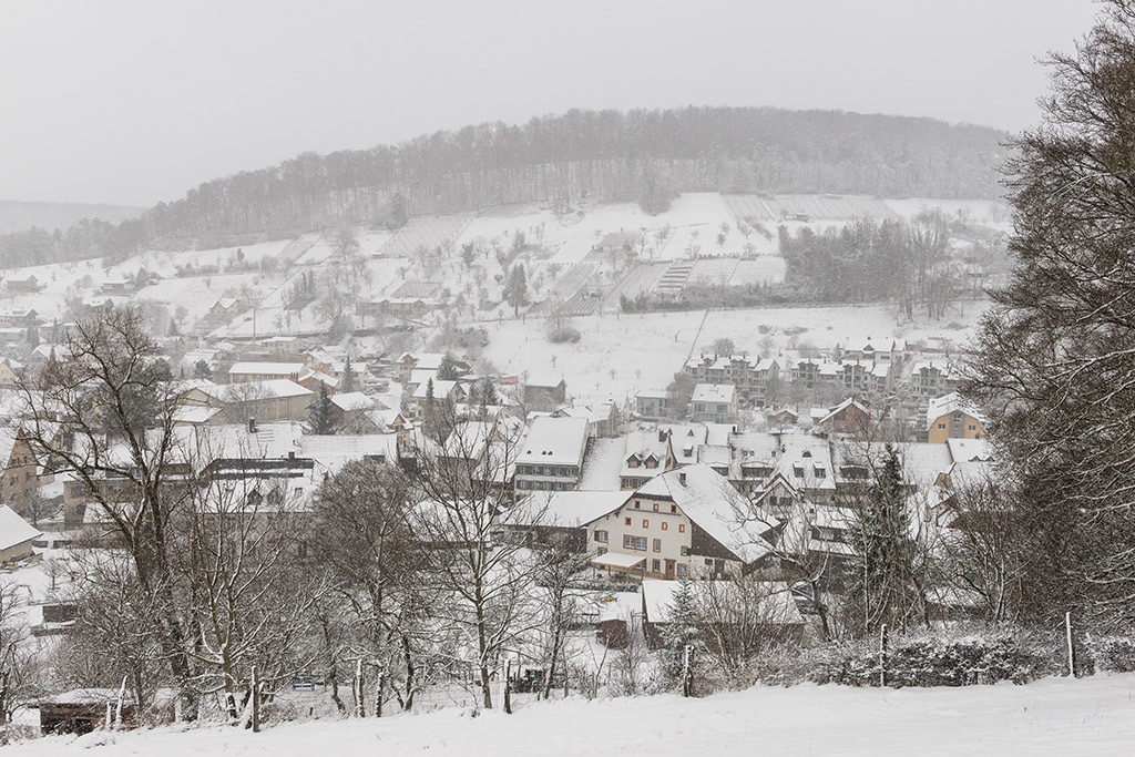 Ausblick vom Chilchberg | im Winter in Ziefen, Baselland, Schweiz. - Realisiert mit Pictrs.com