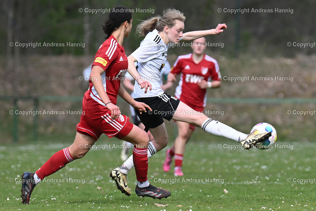 Fußball I Frauen I Saison 2024-25 I Oberliga I FC Jesteburg-Bendestorf - SpVg Aurich Frauen I 13.4.2025 | a-hannig - Realisiert mit Pictrs.com