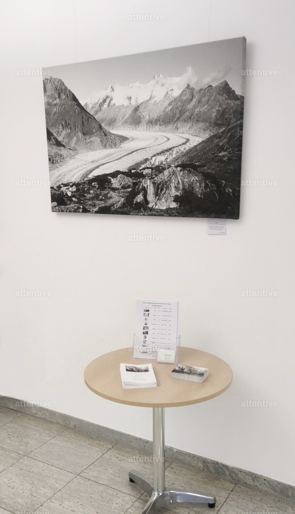 Aletsch - 120 x 80 x 4 cm | Bestellbare Fotokunst von Melanie Stiebich: Analoge Schwarzweißbilder & digitale Farbwelten – als hochwertige Drucke für dein Zuhause. - Realisiert mit Pictrs.com