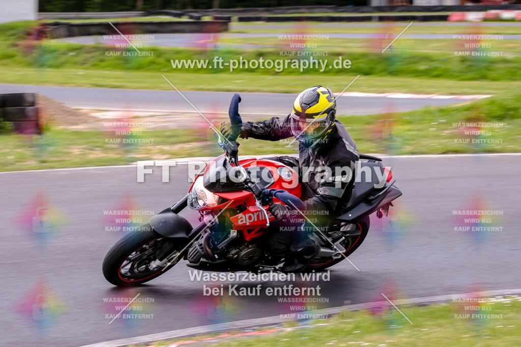 MotoTeamVBK-20931 | Hier findet Ihr Bilder von Touristenfahrten auf der Nürburgring Nordschleife oder von anderen Veranstaltungen die ich besucht habe. Viel Spass beim Durch Schauen 