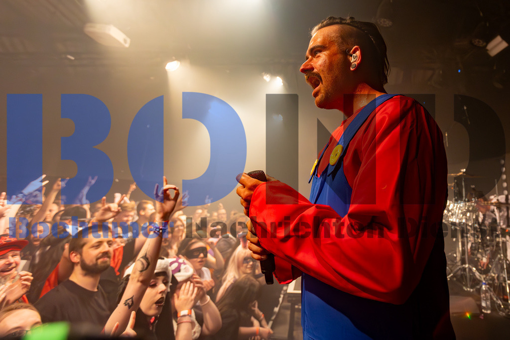 SES_SPCKOL20250501-11 | bond - Realisiert mit Pictrs.com