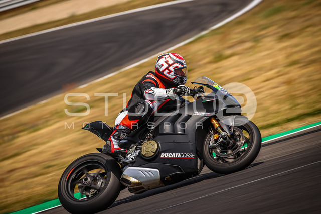 0869-250705LR-009_869 | Deine Full-Service-Agentur für ✔️Videoproduktionen und ✔️Motorsportfotografie Jetzt Angebot anfragen!