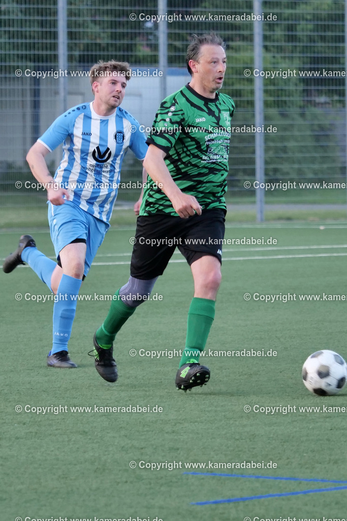 Fußball Kreispokal 25/26 Ü 32 : Spiel um Platz 3 : SV 08/29 Friedrichsfeld - SV Ringenberg AH  2 : 1 | Fußball Kreispokal 25/26 Ü 32 : Spiel um Platz 3 : SV 08/29 Friedrichsfeld - SV Ringenberg AH  2 : 1Spielort : Voerde Friedrichsfeld - Realisiert mit Pictrs.com
