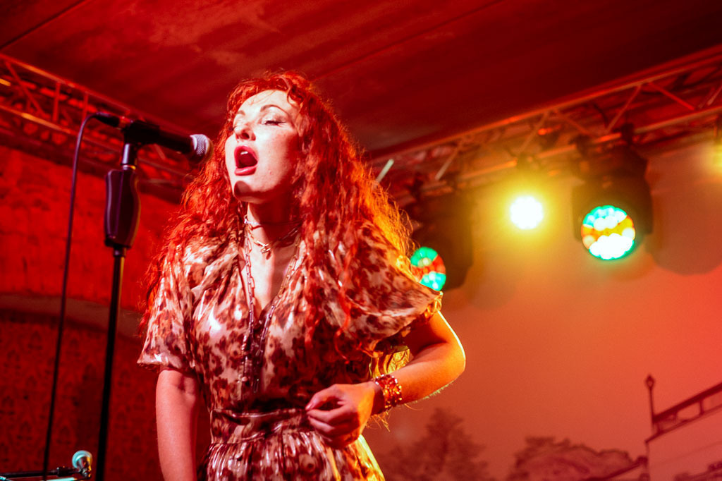 Maria Markesini Konzert | Maria Markesini meets Klazz Brothers im Forte Belvedere Leisnig zum Festival Hallo Leisnig 2022. - Realisiert mit Pictrs.com