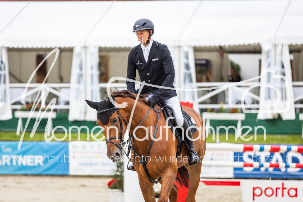 BHO-2PhSpr-M-5-2040 | MomenTaufnahmen Pferdesportfotos