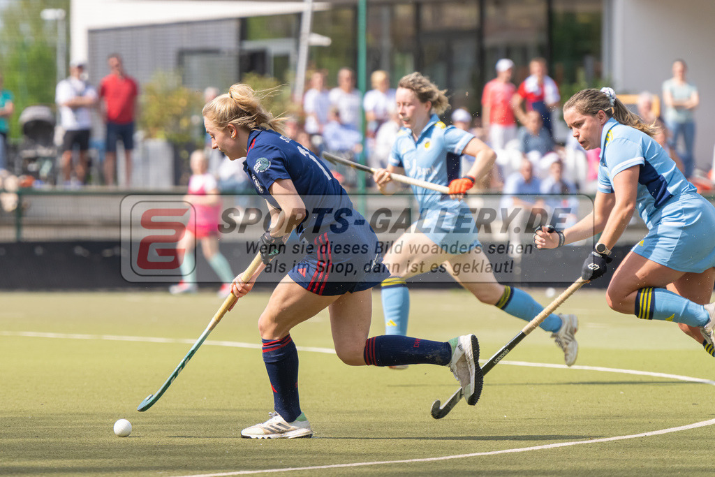 HK_20240413_100368 | 1. Bundesliga Hockey Damen Düsseldorfer HC - Zehlendorfer Wespen am 13.4.2024 DHC, Düsseldorf , Sara Strauss ( Düsseldorfer HC #11 )