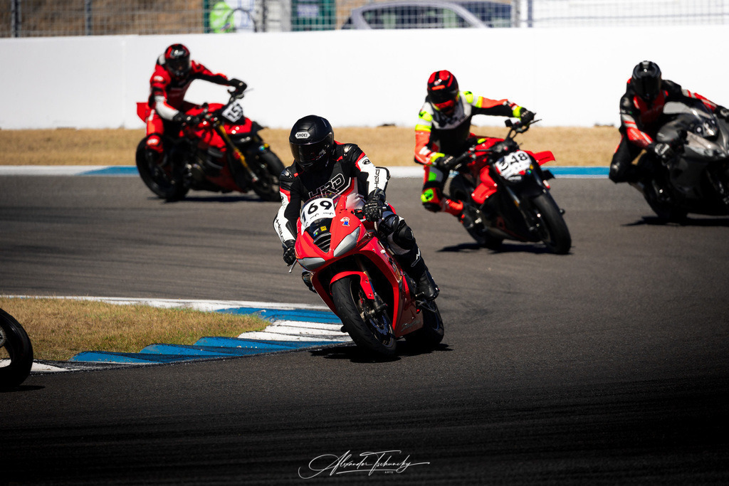 Ducati Trackday Hockenheimring 2026 | Entdecken Sie die faszinierende Welt von Alexander Tschuncky Arts: Kreative Fotografie, atemberaubende Automobilkunst und hochwertiger Bilderdruck. Lassen Sie sich inspirieren! - Realisiert mit Pictrs.com