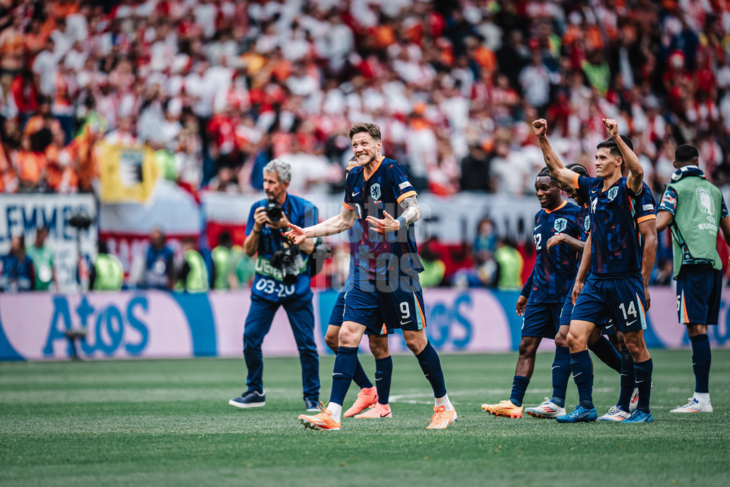 Fußball | Herren | UEFA-Fußball-Europameisterschaft 2024 | Gruppe D | Polen vs. Niederlande | 16.06.2024 | Wout Weghorst (#9, Niederlande) freut sich nach dem Spiel