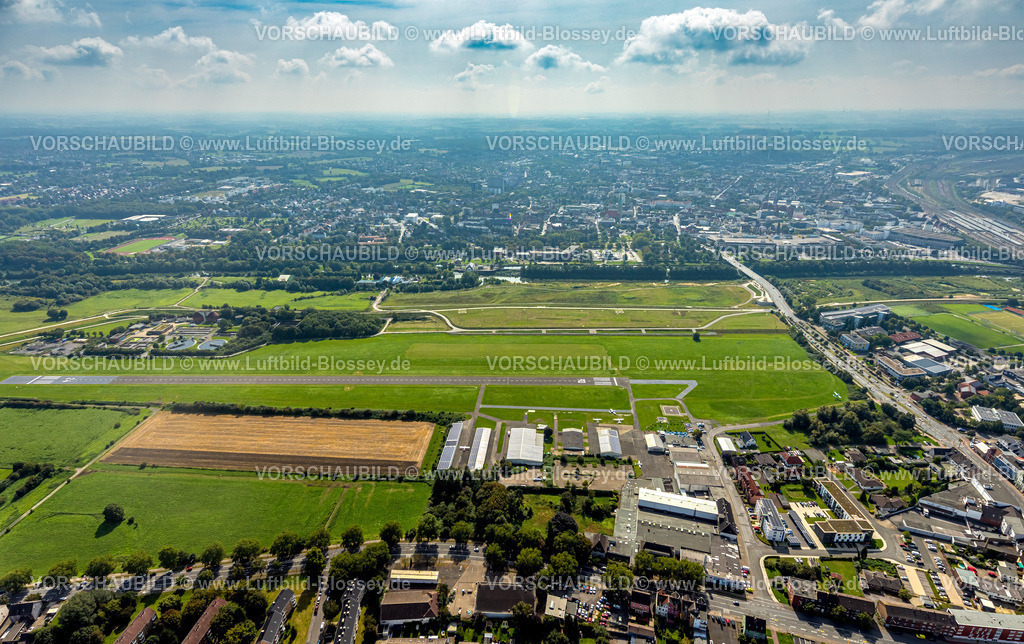 Hamm230900069 | Luftbild, Flughafen Lippewiesen, Blick auf die City mit Fernsicht, Kläranlage Hamm Mattenbecke, Stadtbezirk Heessen, Hamm, Ruhrgebiet, Nordrhein-Westfalen, Deutschland
